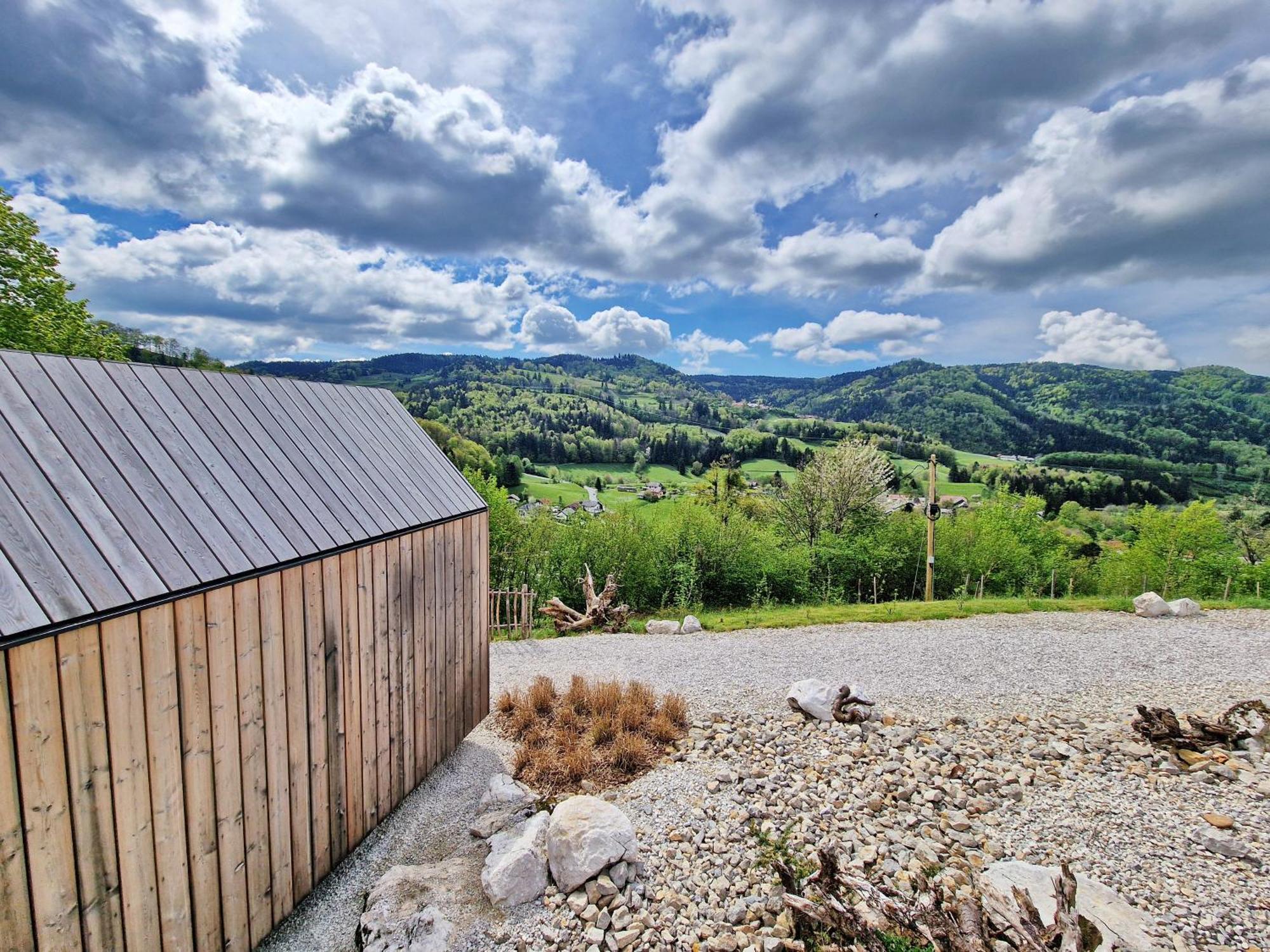 Golife Center Glamping Hotel Laze v Tuhinju Exterior photo