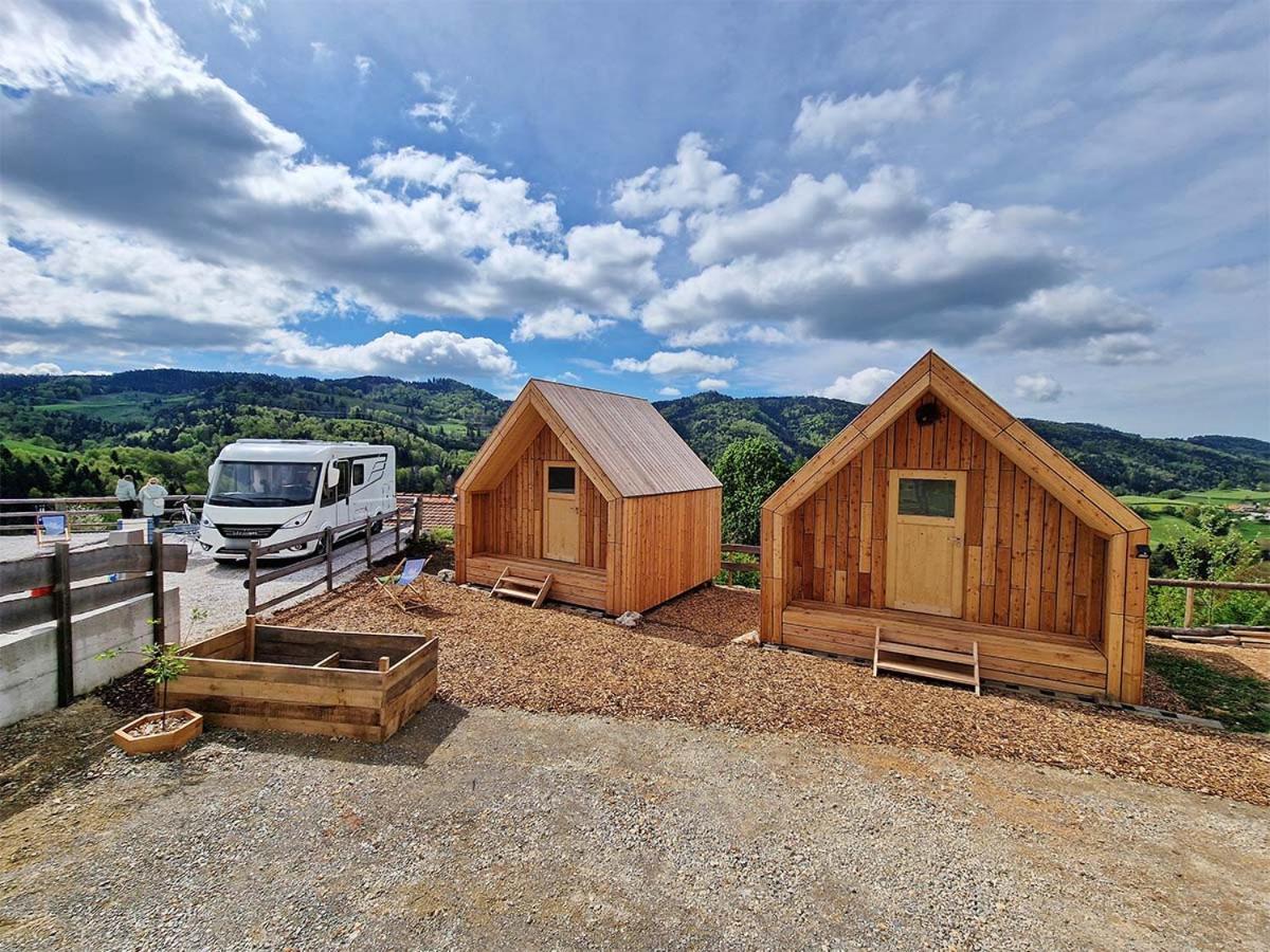 Golife Center Glamping Hotel Laze v Tuhinju Exterior photo